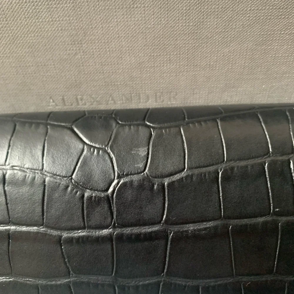 Alexandre McQueen Skull Croc Embossed Leather Wallet on a Chain - Picture 14 of 14